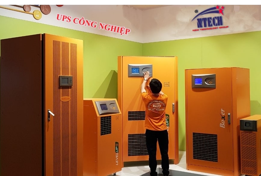 bo-luu-dien-ups-cong-nghiep